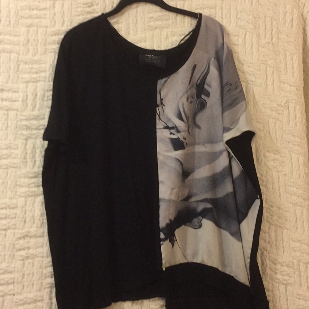 Zara Basic T Shirt Special Edition Small